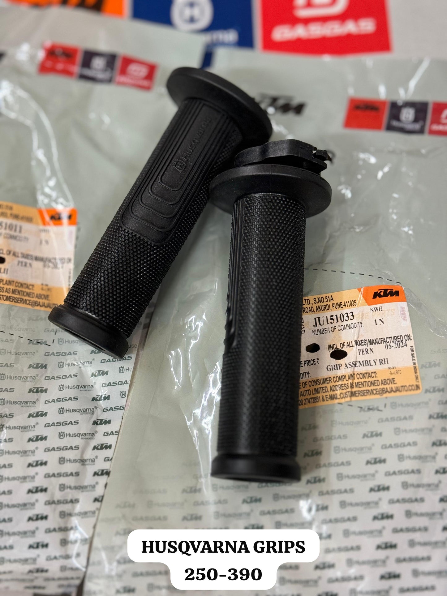 HUSQVARNA GRIPS SET